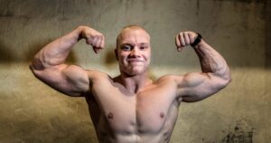 Anton Nykäsen uskomaton penkkipunnerrus – uusi maailmanennätys